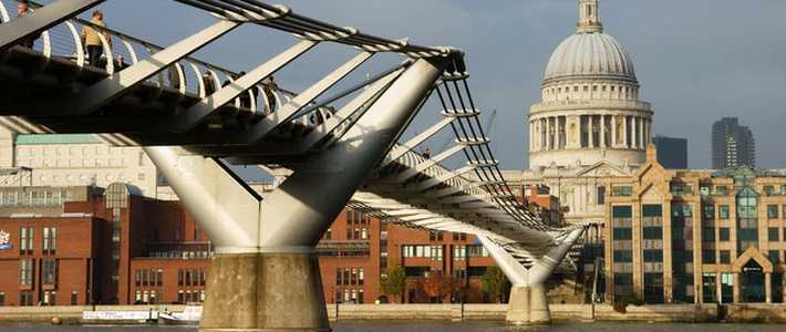 A photograph showing St Paul's cathedral in central London. 